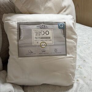Hotel Signature Sateen Egyptian Cotton 400 Thread Count Sheet Set Queen cream